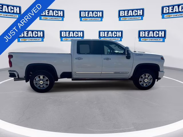 2024 Summit White Chevrolet Silverado 3500HD High Country 4X4 Truck