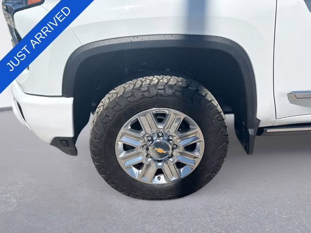 2024 Summit White Chevrolet Silverado 3500HD High Country 4X4 Truck