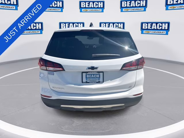 2024 Summit White Chevrolet Equinox LT FWD SUV