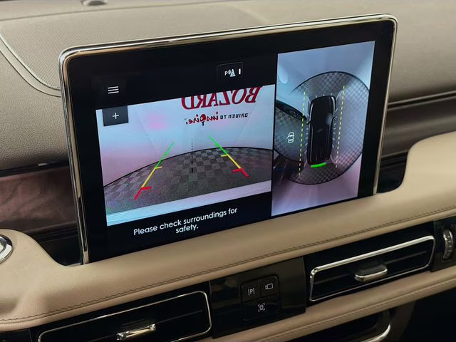 2022 White Metallic Lincoln Aviator Reserve AWD SUV