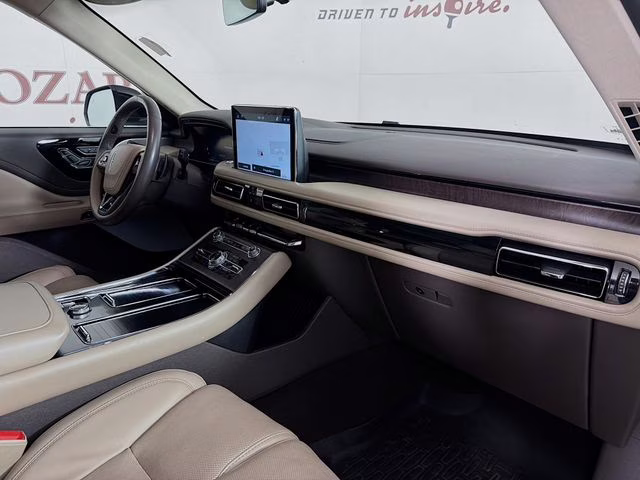 2022 White Metallic Lincoln Aviator Reserve AWD SUV