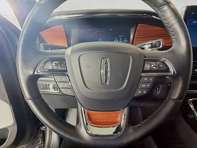 2024 Gray Metallic Lincoln Navigator Reserve 4X4 SUV