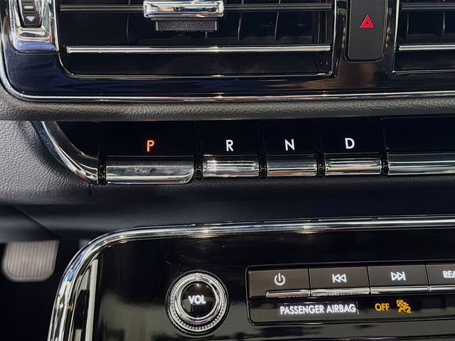 2024 Gray Metallic Lincoln Navigator Reserve 4X4 SUV