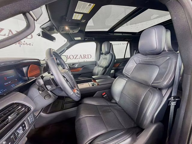 2024 Gray Metallic Lincoln Navigator Reserve 4X4 SUV