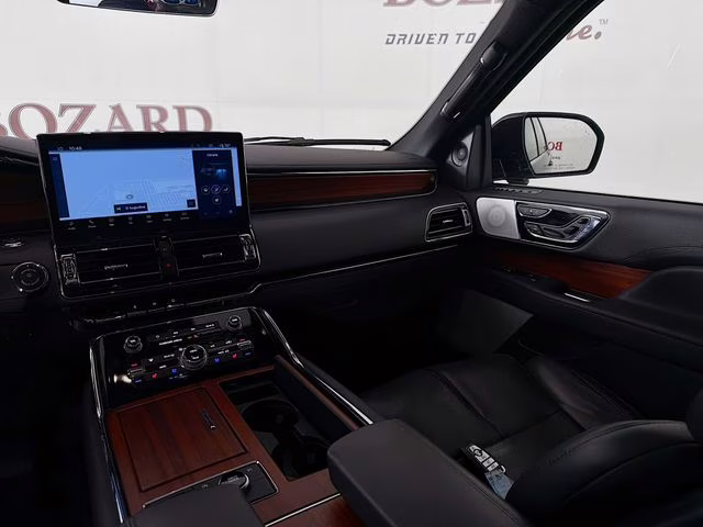 2024 Gray Metallic Lincoln Navigator Reserve 4X4 SUV