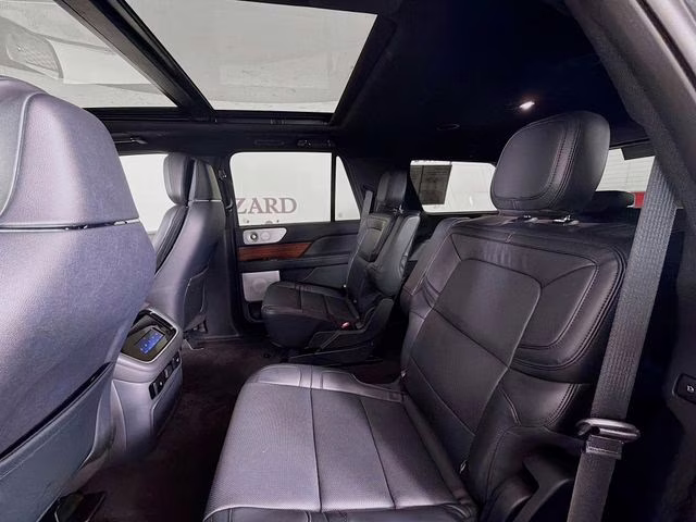 2024 Gray Metallic Lincoln Navigator Reserve 4X4 SUV