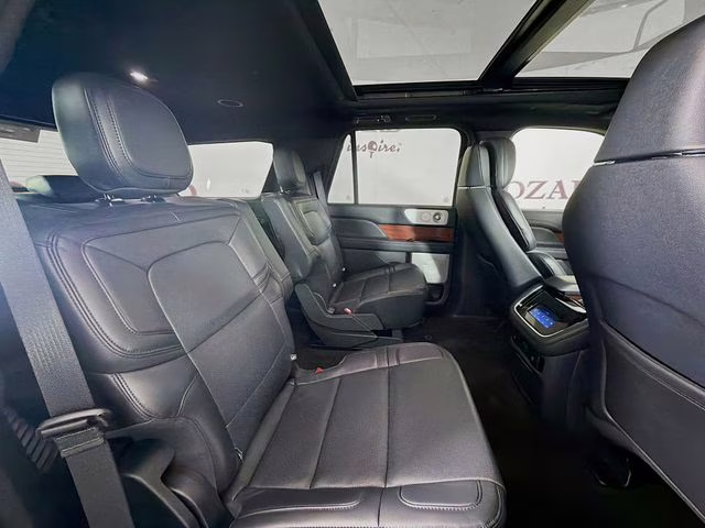 2024 Gray Metallic Lincoln Navigator Reserve 4X4 SUV