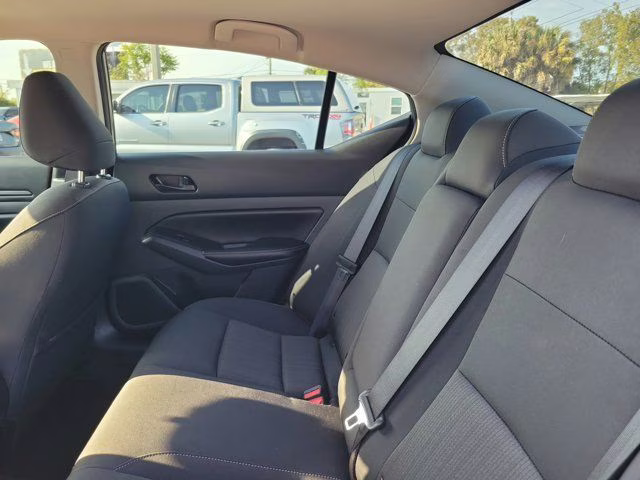 2024 Gun Metallic Nissan Altima 2.5 SV FWD Sedan