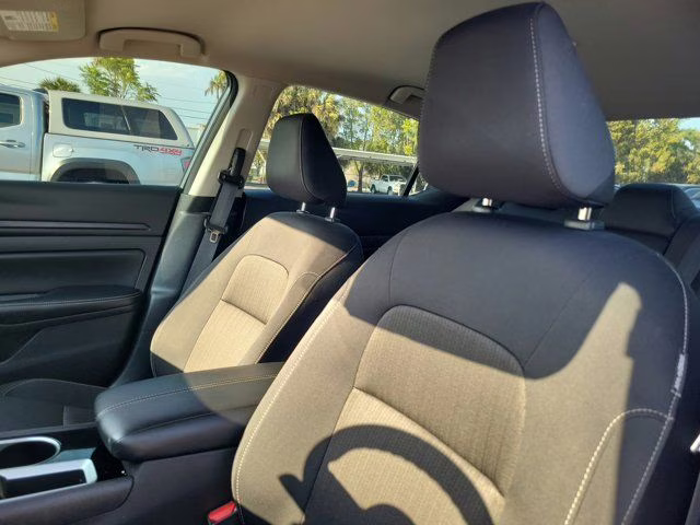 2024 Gun Metallic Nissan Altima 2.5 SV FWD Sedan