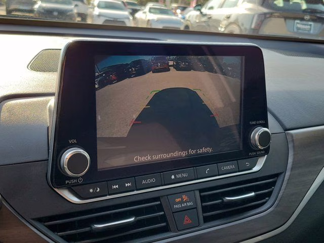 2024 Gun Metallic Nissan Altima 2.5 SV FWD Sedan