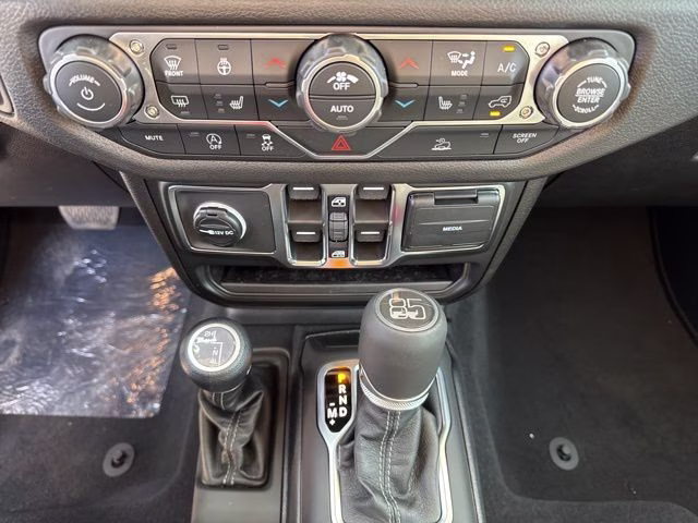 2026 Bright White Clearcoat Jeep Wrangler 4X4 SUV