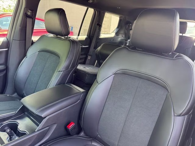 2026 Diamond Black Jeep Grand Cherokee L Altitude 4X4 SUV
