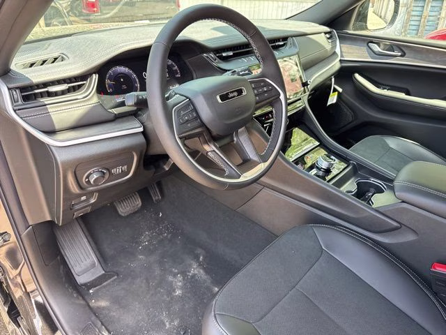 2026 Diamond Black Jeep Grand Cherokee L Altitude 4X4 SUV