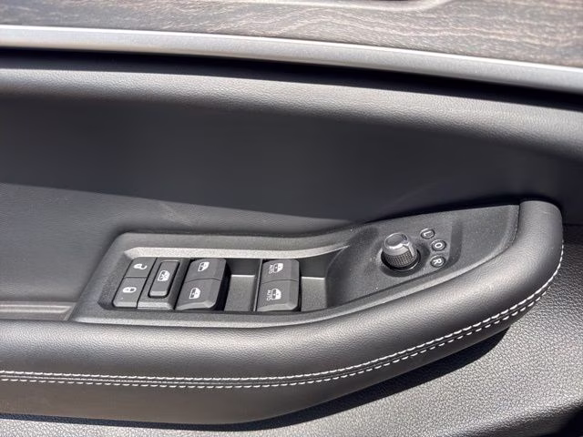 2026 Diamond Black Jeep Grand Cherokee L Altitude 4X4 SUV