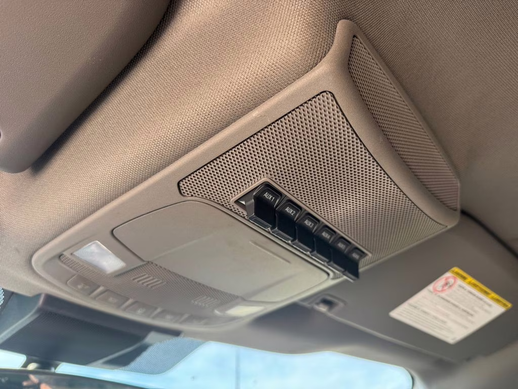 2022 Oxford White Ford Super Duty F-550 DRW XL DRW RWD Chassis