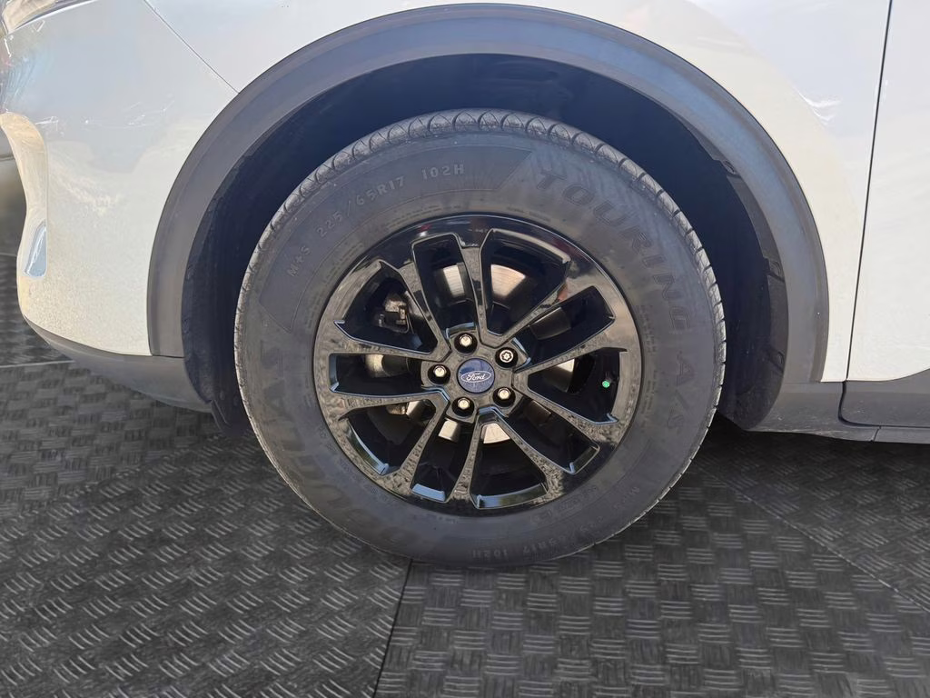 2022 Oxford White Ford Escape S FWD SUV