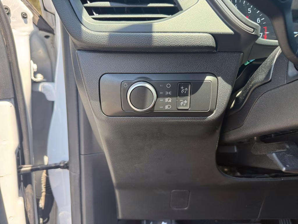 2022 Oxford White Ford Escape S FWD SUV