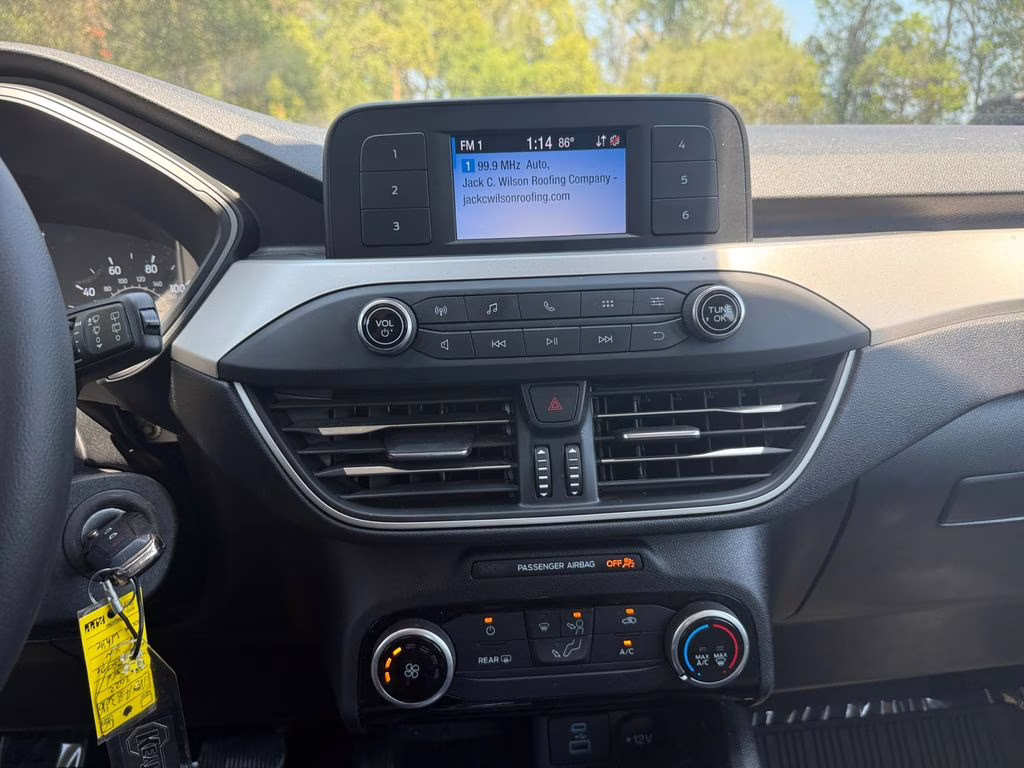 2022 Oxford White Ford Escape S FWD SUV