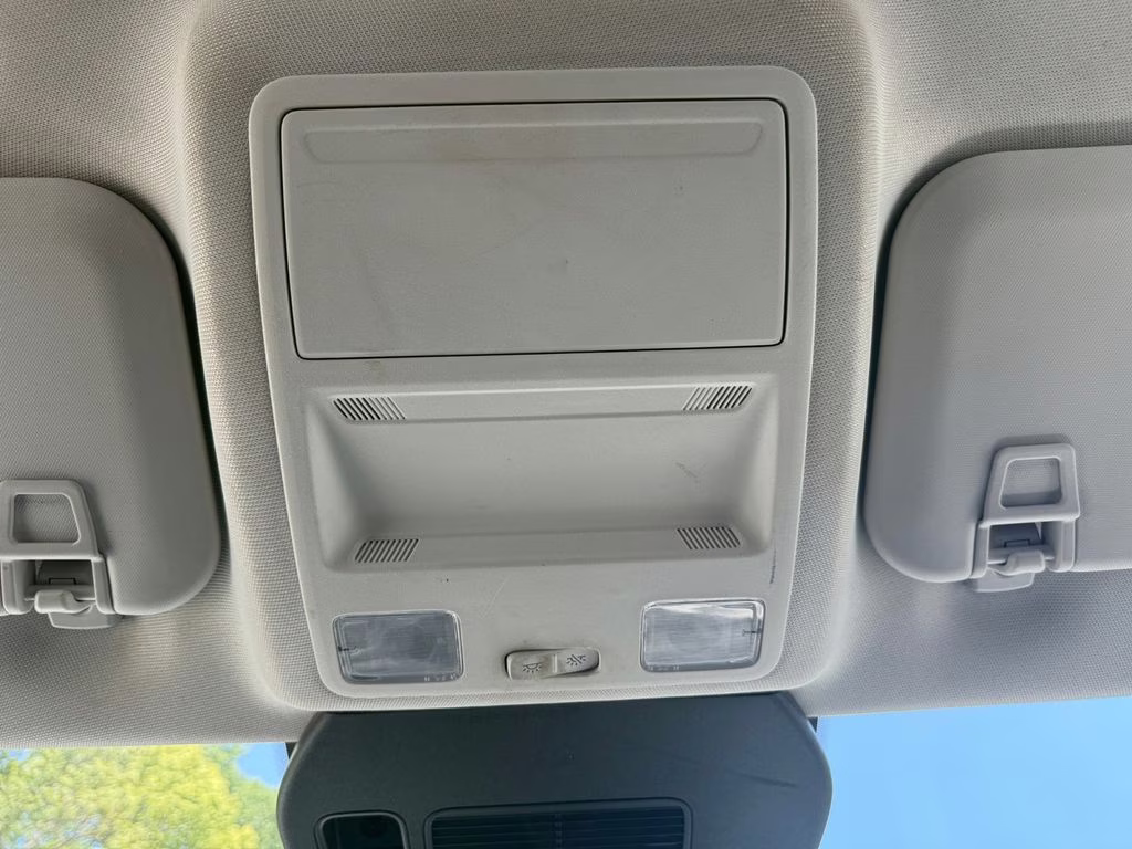 2022 Oxford White Ford Escape S FWD SUV