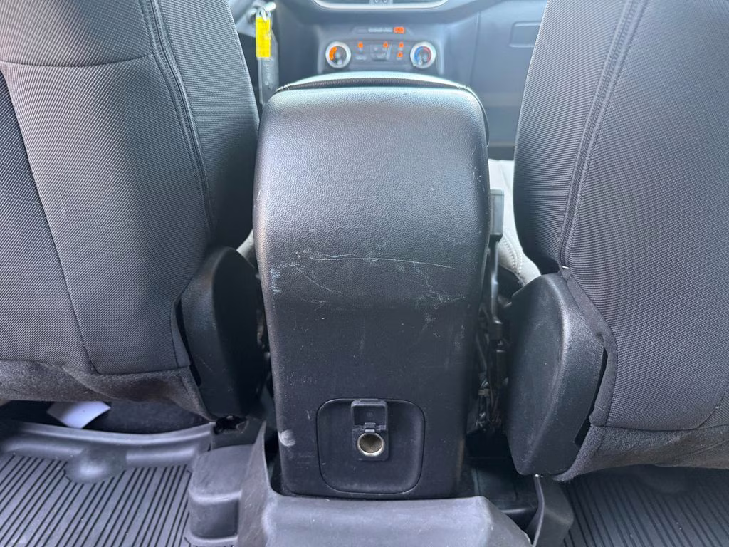 2022 Oxford White Ford Escape S FWD SUV