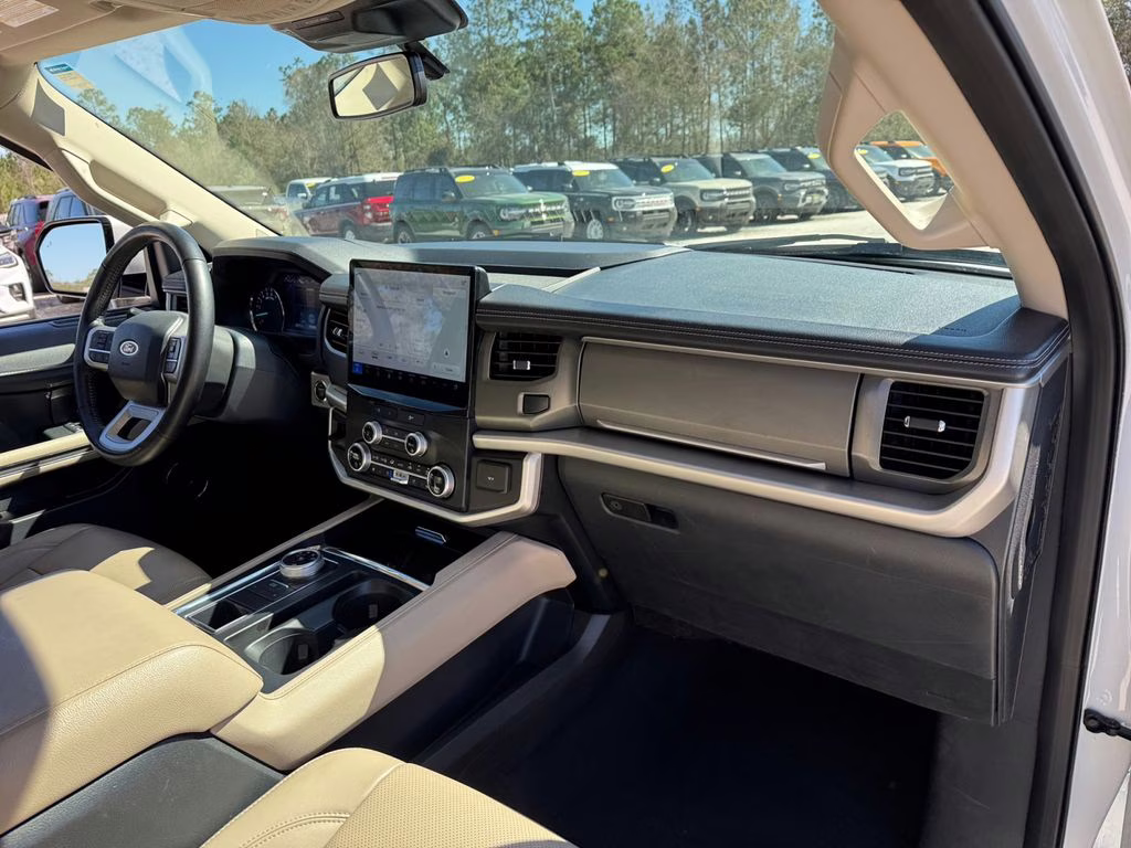 2024 Oxford White Ford Expedition Max XLT RWD SUV