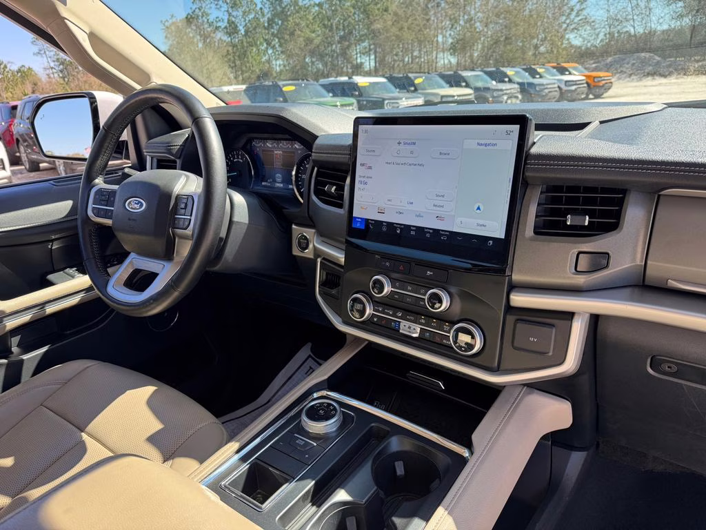 2024 Oxford White Ford Expedition Max XLT RWD SUV