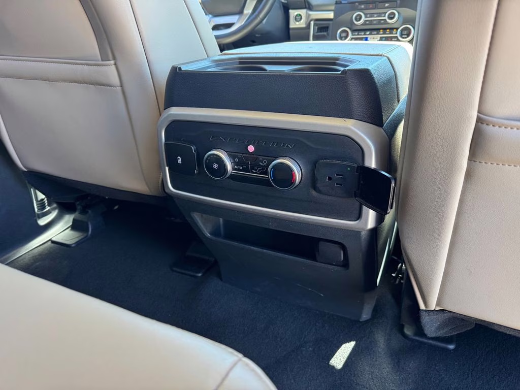 2024 Oxford White Ford Expedition Max XLT RWD SUV