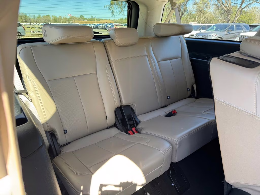 2024 Oxford White Ford Expedition Max XLT RWD SUV