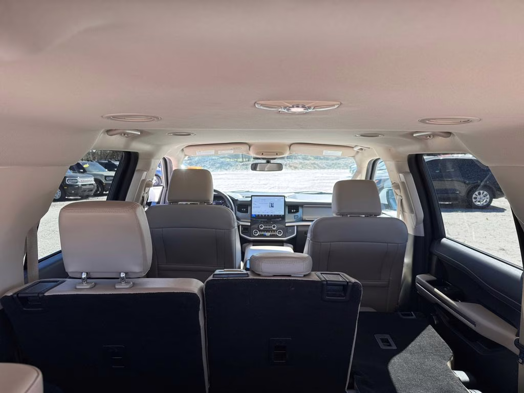 2024 Oxford White Ford Expedition Max XLT RWD SUV