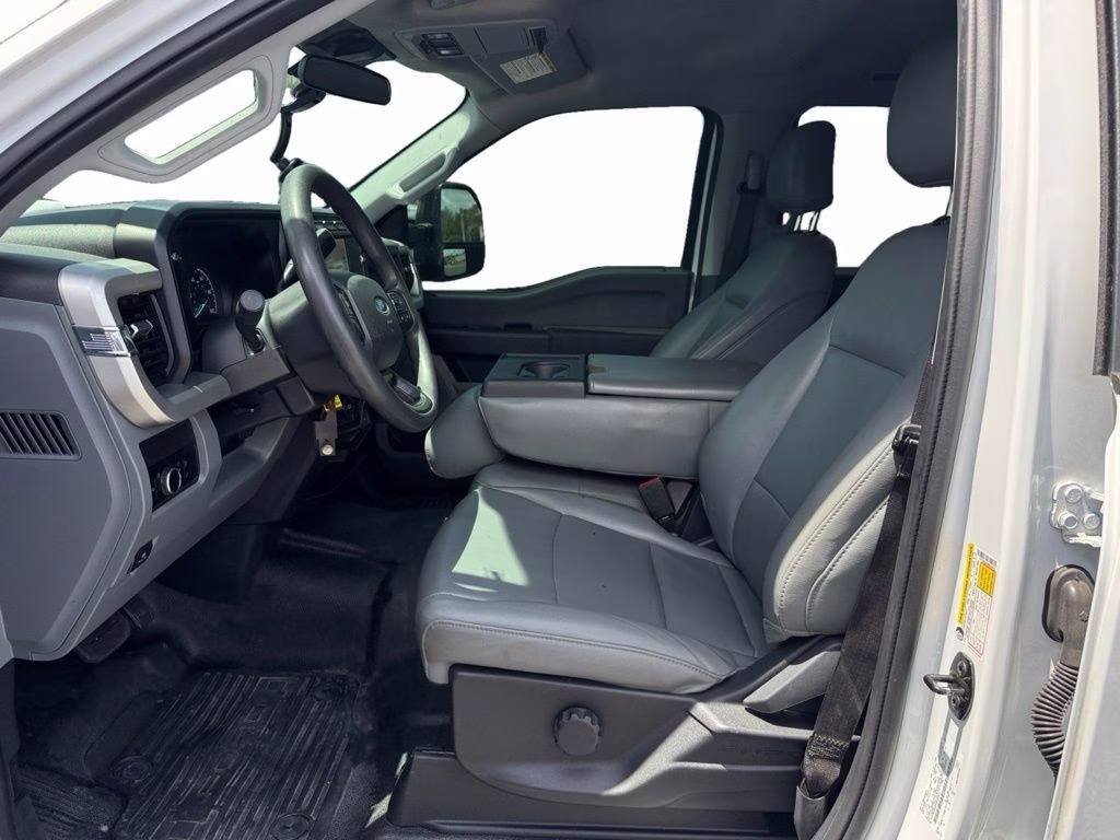 2024 Oxford White Ford Super Duty F-250 SRW XL RWD Truck