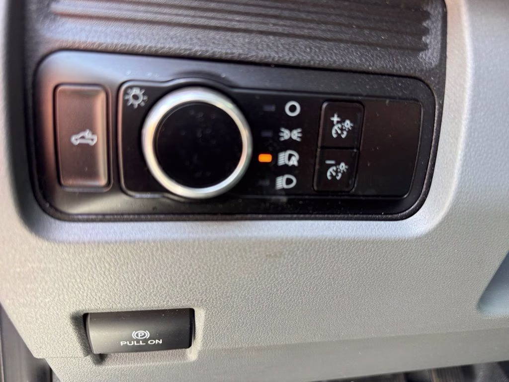 2024 Oxford White Ford Super Duty F-250 SRW XL RWD Truck