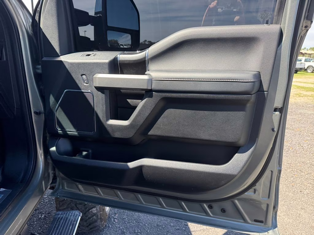 2019 Silver Spruce Ford Super Duty F-250 SRW Platinum 4X4 Truck