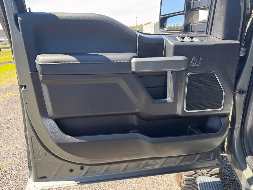 2019 Silver Spruce Ford Super Duty F-250 SRW Platinum 4X4 Truck