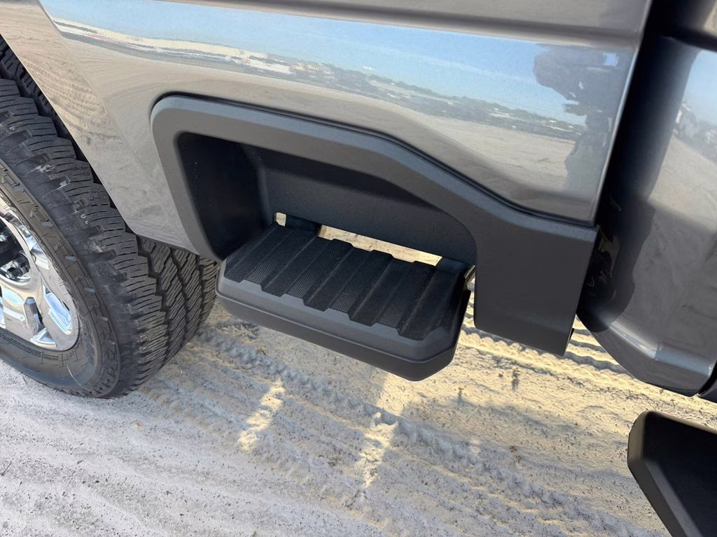 2026 Gray Metallic Ford Super Duty F-350 SRW Lariat 4X4 Truck