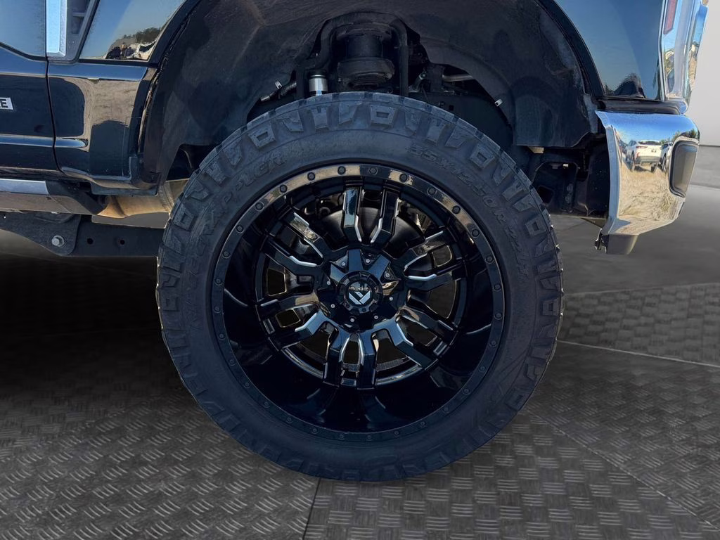 2024 Black Metallic Ford Super Duty F-350 SRW Lariat 4X4 Truck