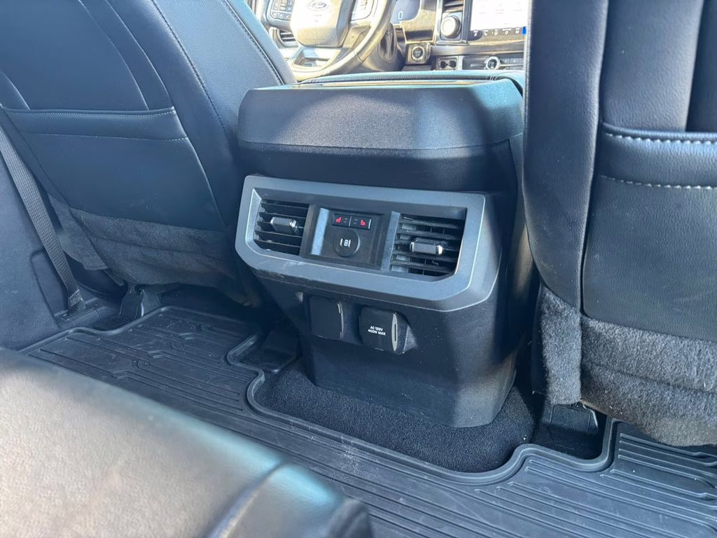 2024 Black Metallic Ford Super Duty F-350 SRW Lariat 4X4 Truck