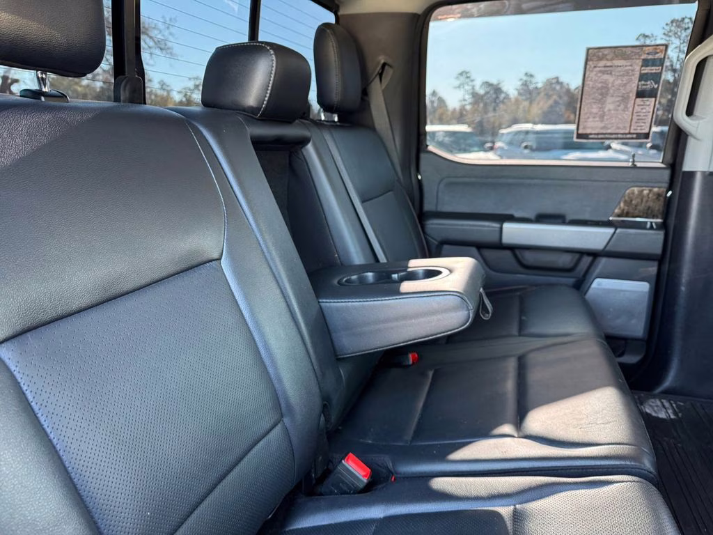 2024 Black Metallic Ford Super Duty F-350 SRW Lariat 4X4 Truck