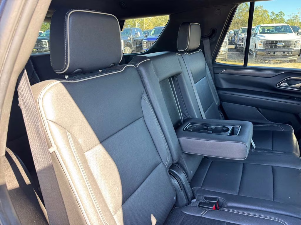 2023 Midnight Blue Metallic GMC Yukon SLT 4X4 SUV