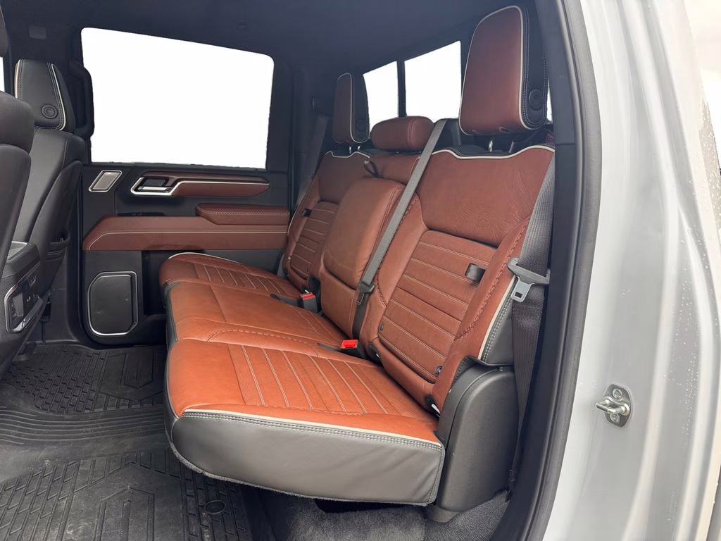 2025 White Frost Tricoat GMC Sierra 2500HD Denali Ultimate 4X4 Truck