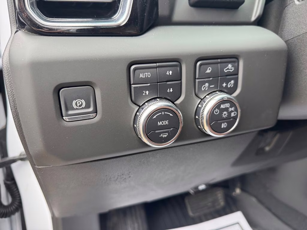 2025 White Frost Tricoat GMC Sierra 2500HD Denali Ultimate 4X4 Truck