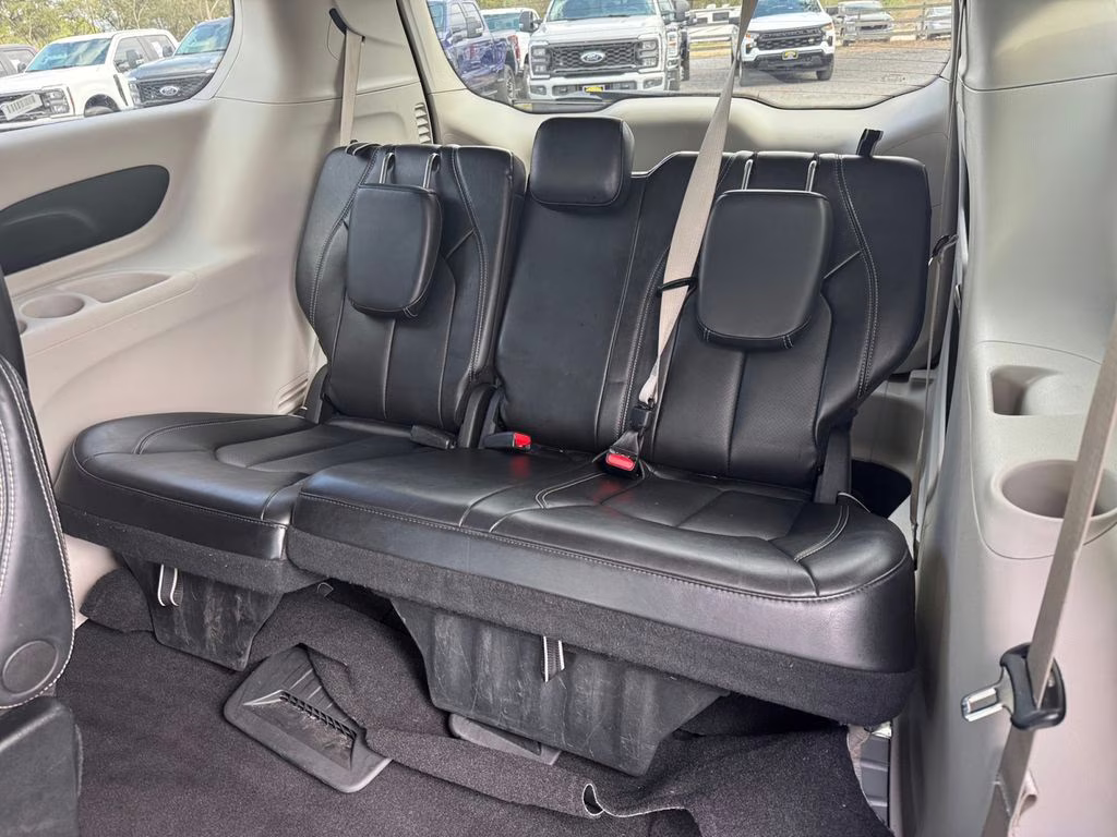 2024 Silver Mist Clearcoat Chrysler Pacifica Touring L FWD Van