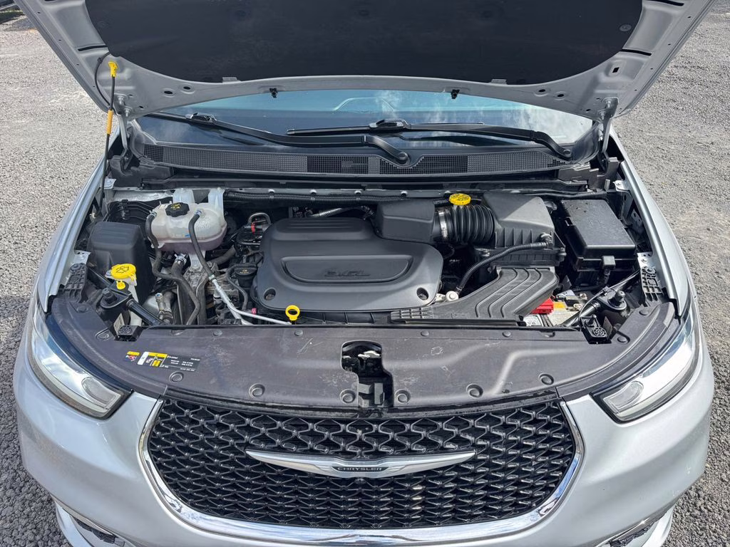 2024 Silver Mist Clearcoat Chrysler Pacifica Touring L FWD Van