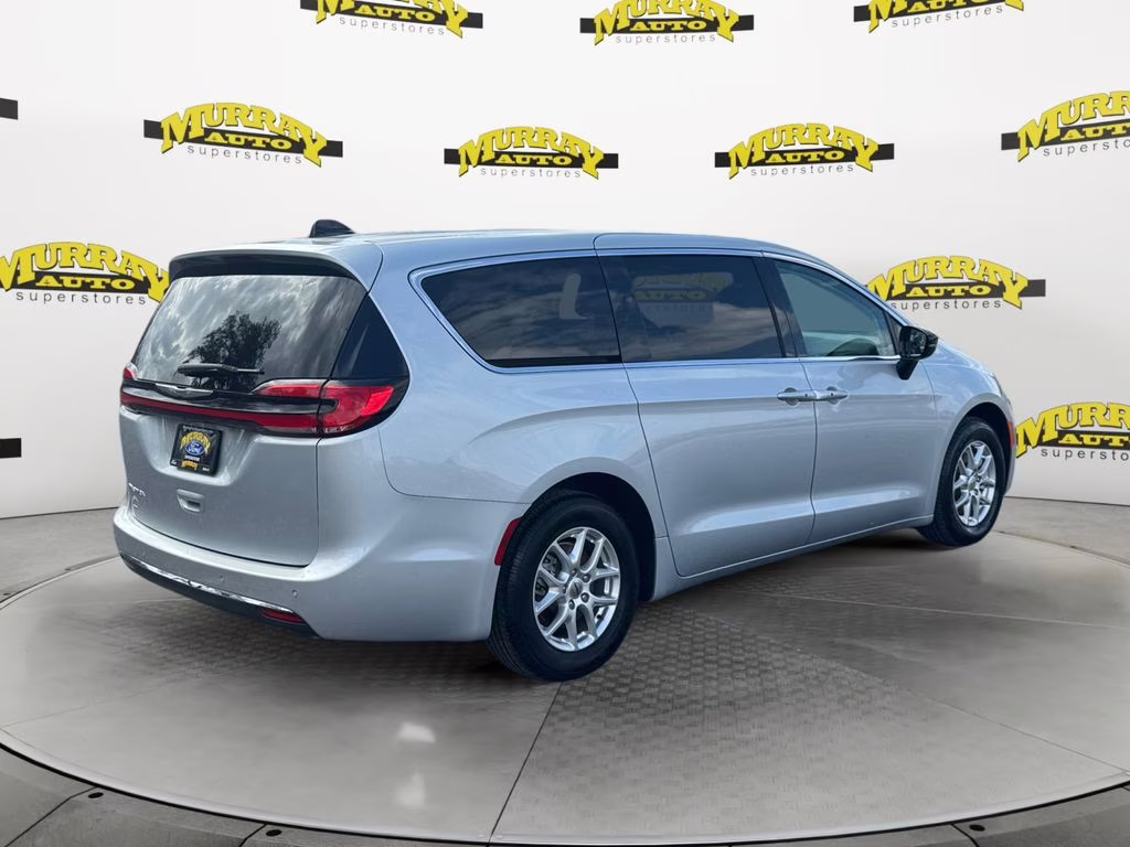2024 Silver Mist Clearcoat Chrysler Pacifica Touring L FWD Van