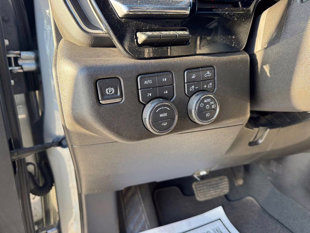 2025 Sterling Gray Metallic Chevrolet Silverado 2500HD High Country 4X4 Truck