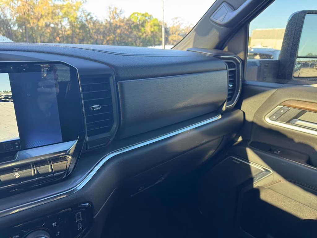 2025 Sterling Gray Metallic Chevrolet Silverado 2500HD High Country 4X4 Truck