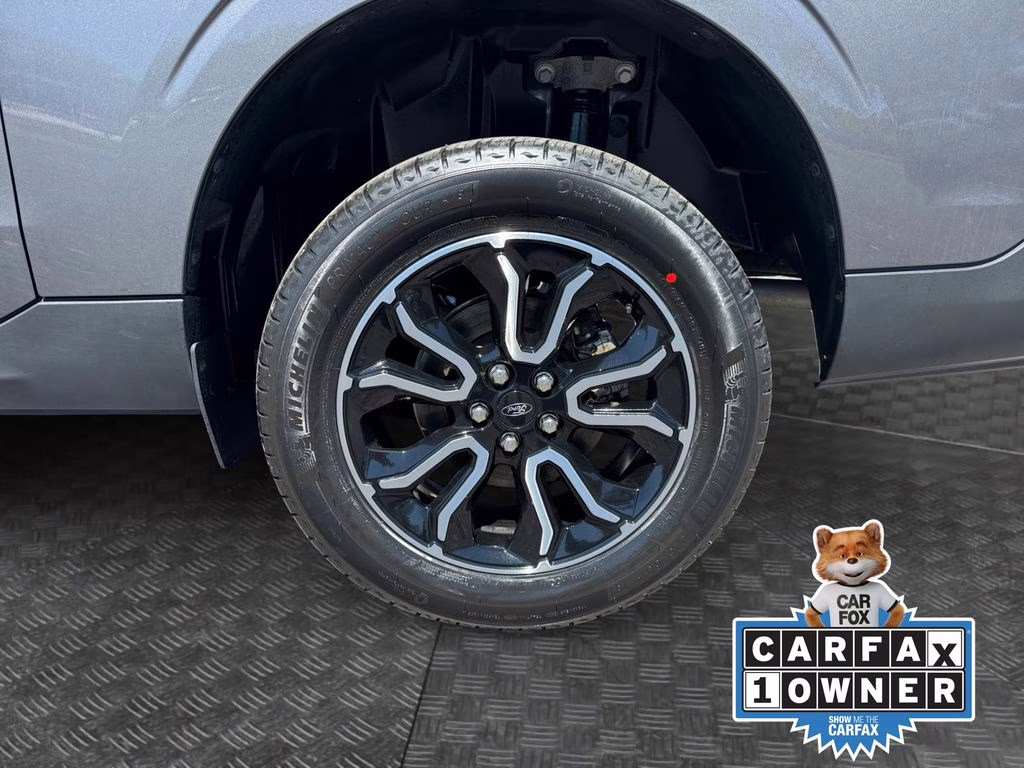 2022 Gray Metallic Ford Maverick Lariat FWD Truck