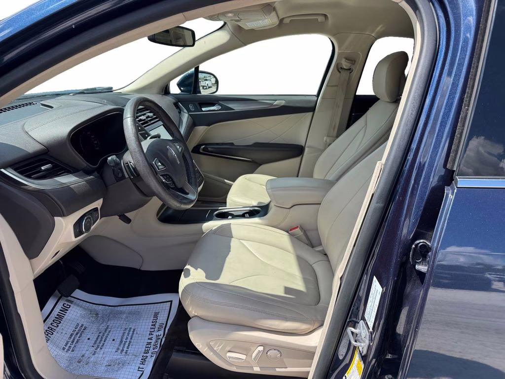 2017 Sapphire Blue Metallic Lincoln MKC Premiere FWD SUV