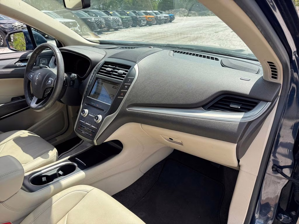 2017 Sapphire Blue Metallic Lincoln MKC Premiere FWD SUV