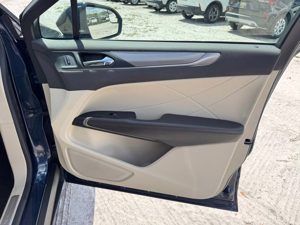 2017 Sapphire Blue Metallic Lincoln MKC Premiere FWD SUV