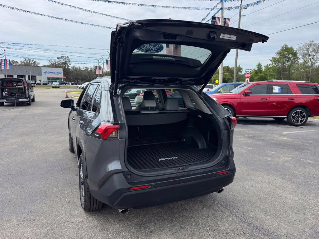 2022 Magnetic Gray Metallic Toyota RAV4 Hybrid XLE Premium AWD SUV